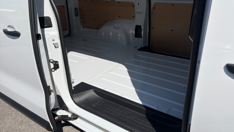 Vauxhall Vivaro L1 Diesel 2.0 Turbo D 145 Prime H1 Van